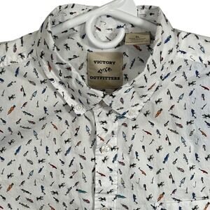 Victory Outfitters Mens XL White Fishing Lure Fly Print Short Sleeve Shirt